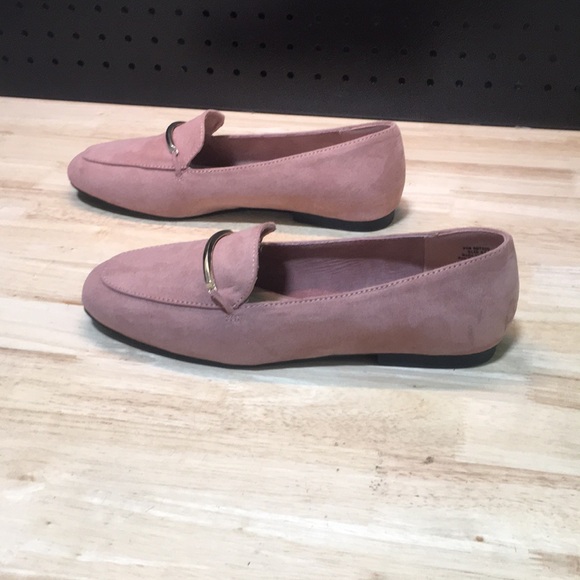 New WB Woman’s Journee Collection Elegant Pink Loafers - Picture 3 of 7